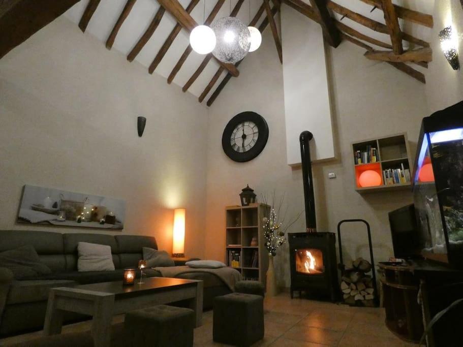 Maison De Charme Pres De Beauval Saint-Cyran-du-Jambot エクステリア 写真